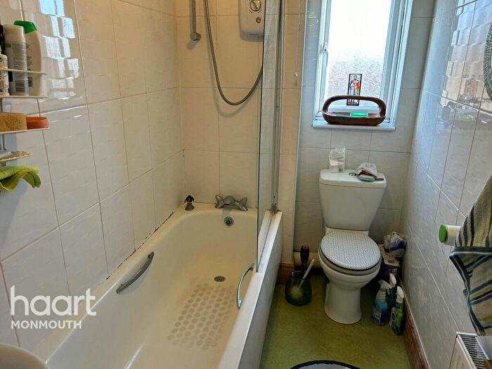 3 Bedroom End Of Terrace House For Sale In Maple Avenue, Chepstow, NP16