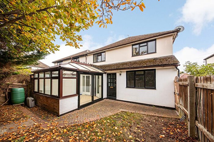 2 Bedroom Flat For Sale In Milton Road, Sutton Courtenay, OX14