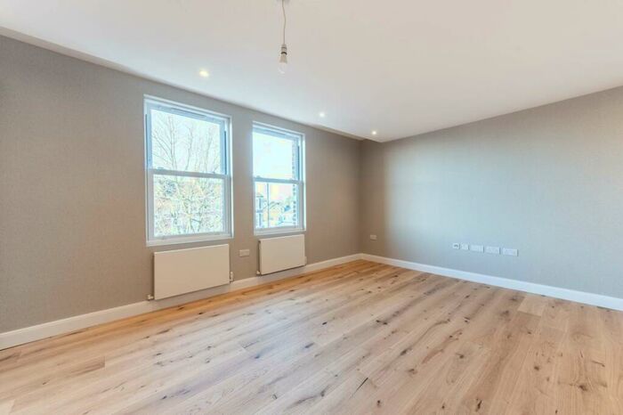 2 Bedroom Flat To Rent In Chamberlayne Road, Kensal Rise, London, NW10