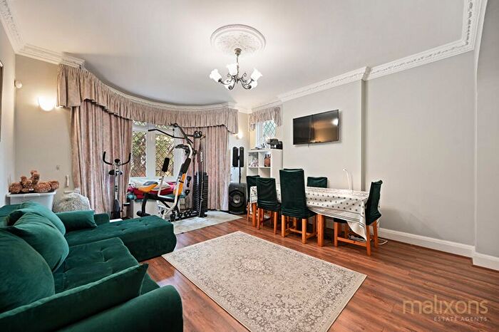 5 Bedroom Detached House To Rent In Addiscombe Road, Croydon, CR0