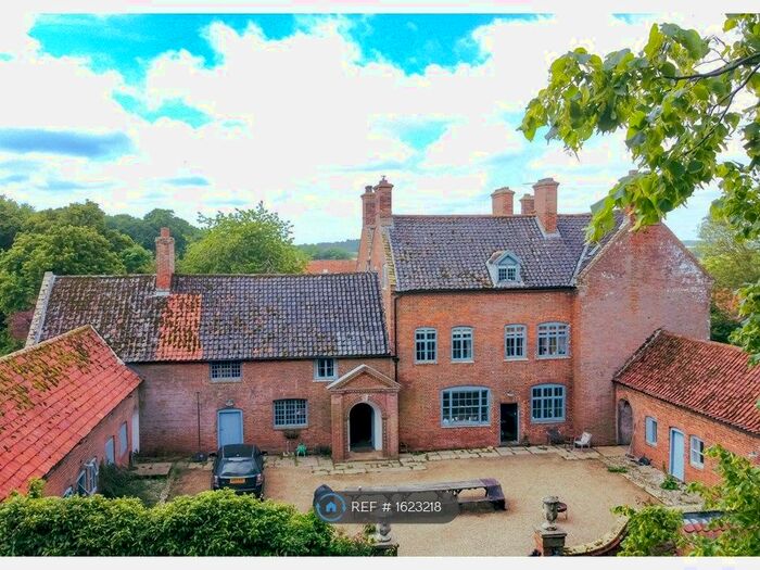 10 Bedroom Detached House To Rent In Waterden, Walsingham, NR22