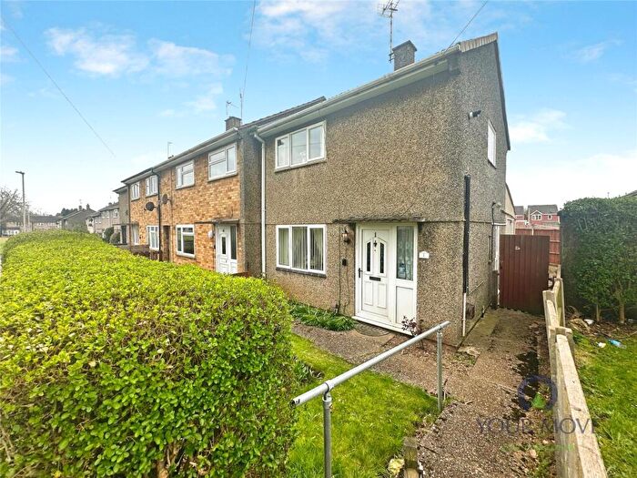 2 Bedroom End Of Terrace House For Sale In Oakpool Gardens, Leicester, Leicestershire, LE2