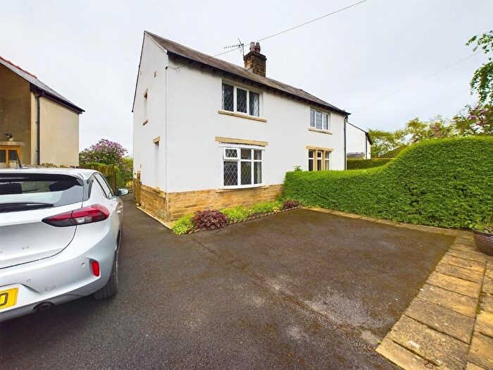 2 Bedroom House To Rent In Rylands Avenue, Bingley, BD16