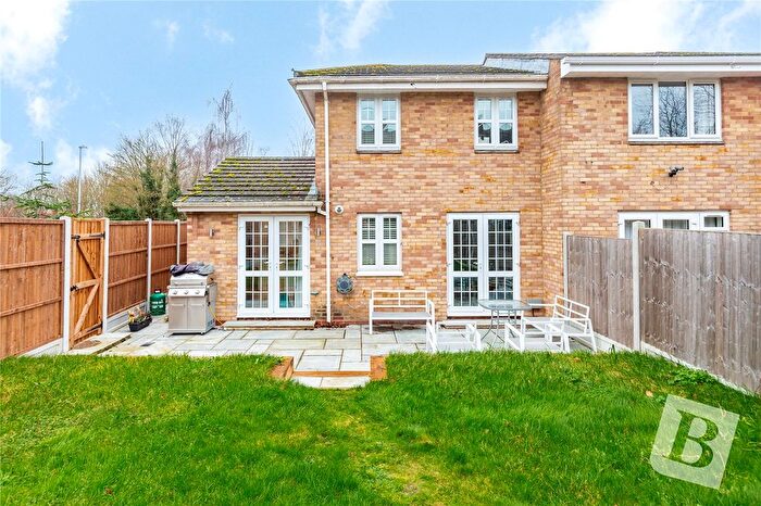 3 Bedroom End Of Terrace House For Sale In Betjeman Way, Ongar, Essex, CM5