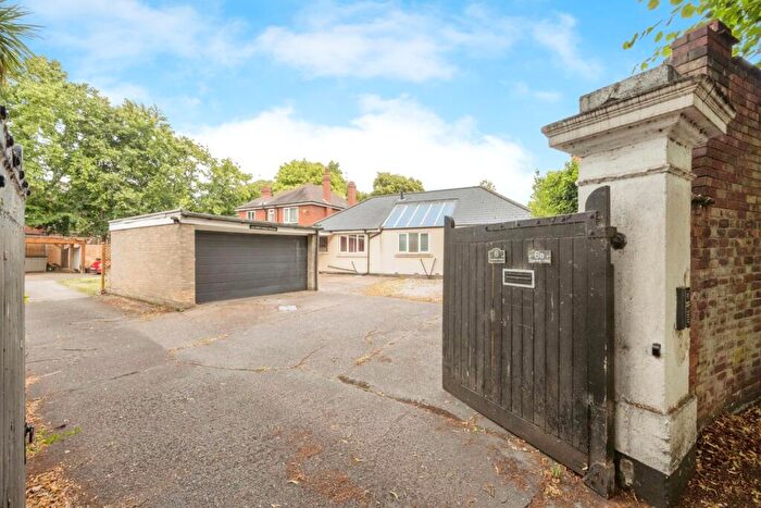 3 Bedroom Bungalow For Sale In Townfield Villas, Town Fields, Doncaster, South Yorkshire, DN1
