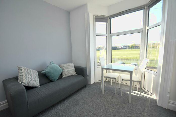 1 Bedroom Flat To Rent In Newport Road, Roath, Cardiff, CF24