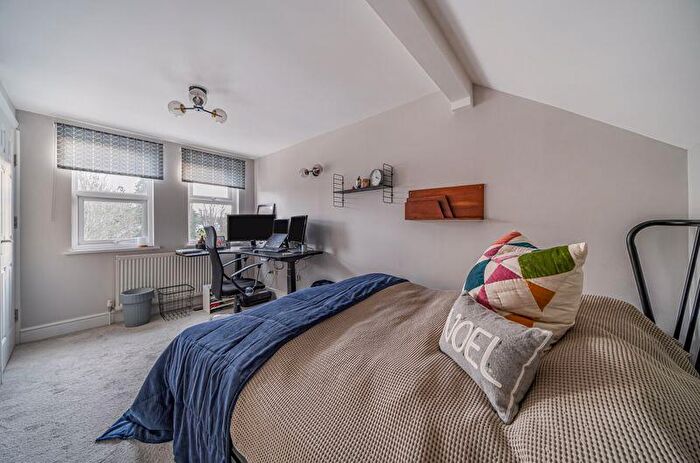 3 Bedroom End Of Terrace House For Sale In Park Road, Caterham On The Hill, CR3