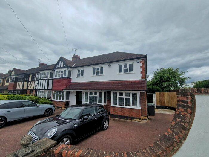 4 Bedroom House To Rent In Rous Road, Buckhurst Hill, Essex, IG9