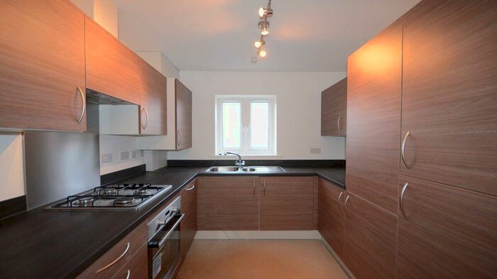 2 Bedroom End Of Terrace House To Rent In Trinity Way, Basingstoke, RG24