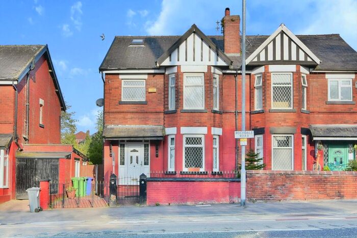 4 Bedroom Semi-Detached House To Rent In Rochdale Road, Manchester, M9