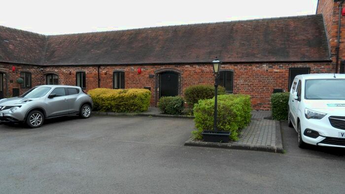 3 Bedroom Barn Conversion To Rent In Pinfold Lane, Walsall, WS9