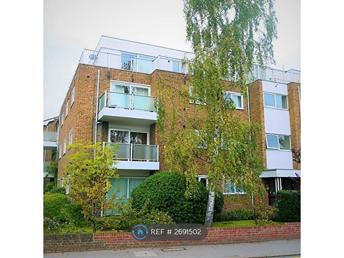 2 Bedroom Flat To Rent In Mayfair Court, London, SW19