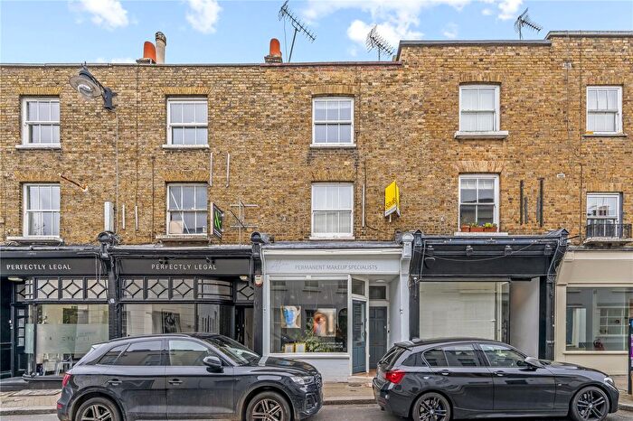 1 Bedroom Flat For Sale In Richmond Hill, Richmond, TW10