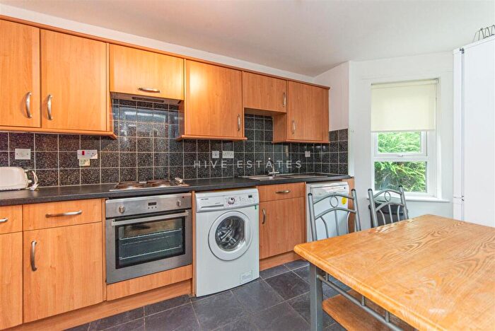 2 Bedroom Flat To Rent In Orchard Place, Jesmond, Newcastle Upon Tyne, NE2