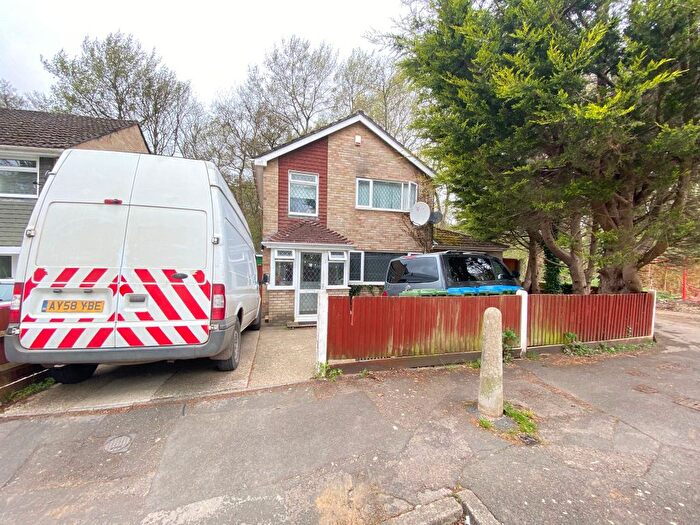 3 Bedroom Detached House For Sale In Longleat Gardens, Southampton, SO16