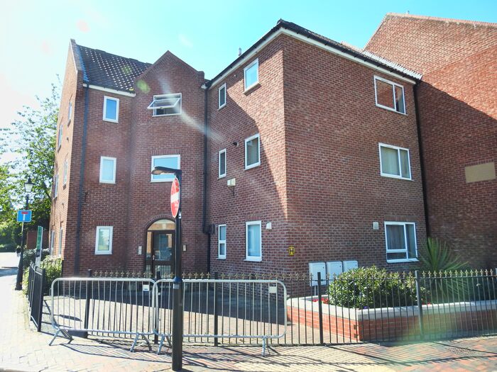 1 Bedroom Apartment To Rent In Lawson Court, High Street, HU1
