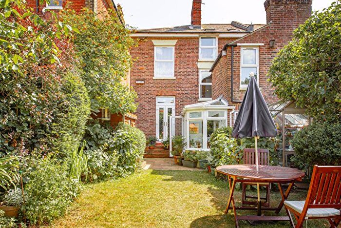 5 Bedroom Semi-Detached House For Sale In Livingstone Road, Southsea, PO5