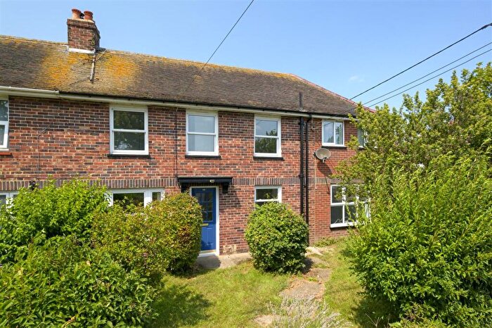 4 Bedroom End Of Terrace House For Sale In Chequer Lane, Ash, CT3