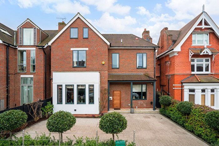 5 Bedroom Detached House For Sale In Gleneldon Road, London, SW16