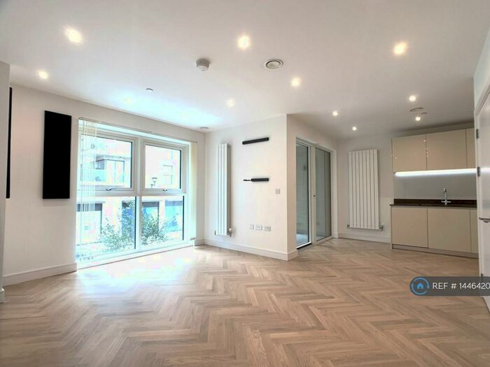 1 Bedroom Flat To Rent In Larkin House, London, SE3