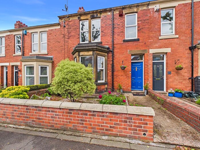 3 Bedroom Terraced House For Sale In Dryden Road, Low Fell, NE9