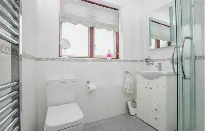 4 Bedroom Terraced House To Rent In Abercain Rd, SW16