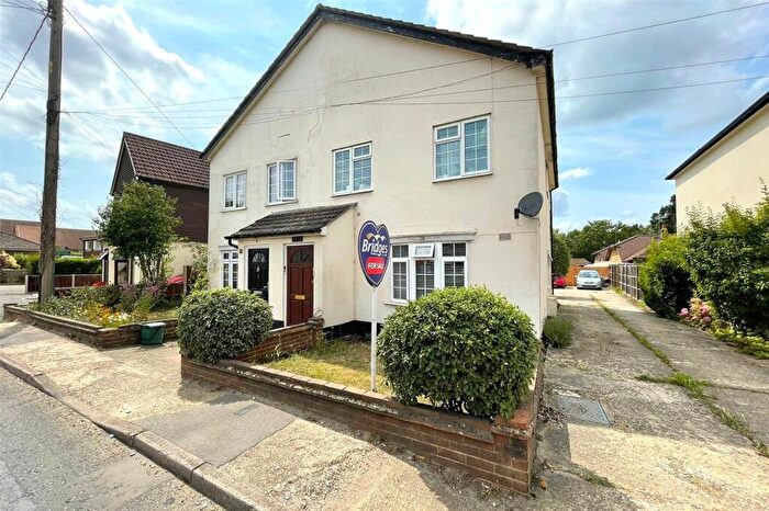 1 Bedroom Flat For Sale In Shawfield Road, Ash, Surrey, GU12