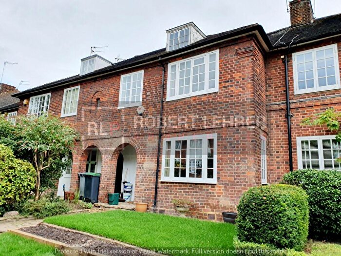 3 Bedroom House To Rent In Cascade Avenue, Muswell Hill, N10