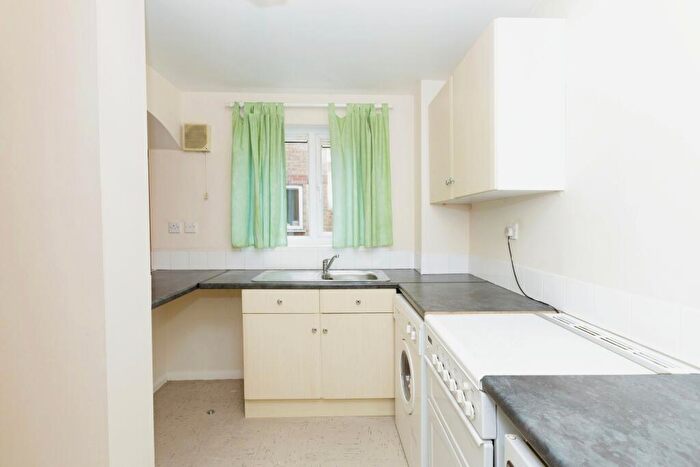 1 Bedroom Flat For Sale In Express Drive, Ilford, IG3