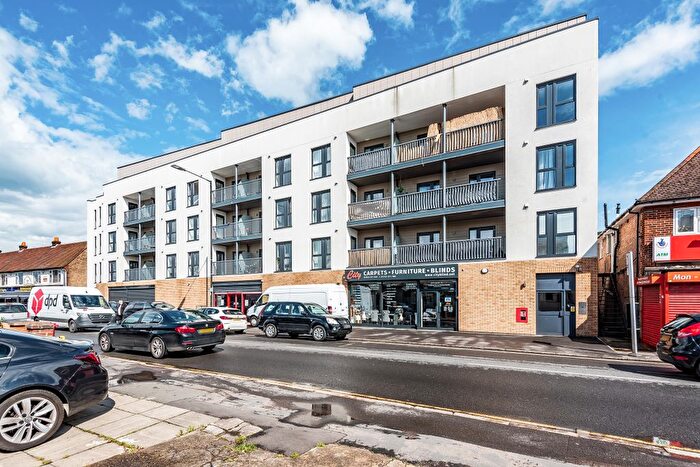 2 Bedroom Flat To Rent In Lyons House, Stoke Road, Slough, SL2