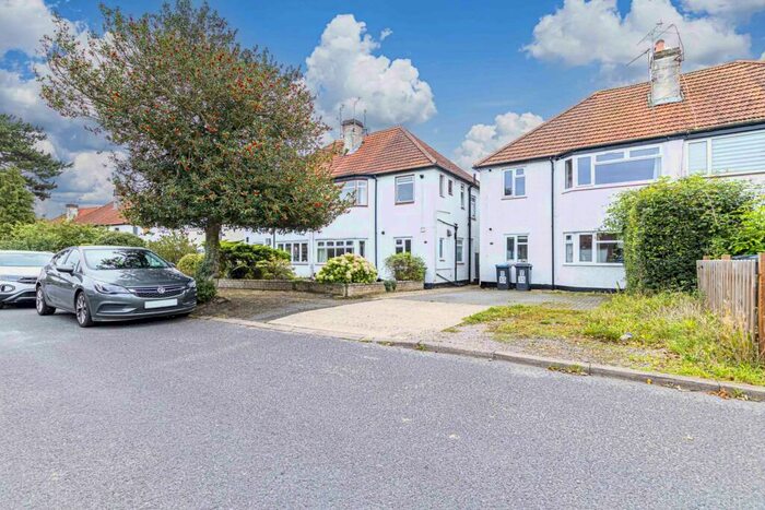 2 Bedroom Maisonette To Rent In Melsted Road, Hemel Hempstead, HP1