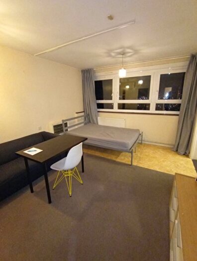 Studio To Rent In Sirinham Point, Meadow Road, London, SW8