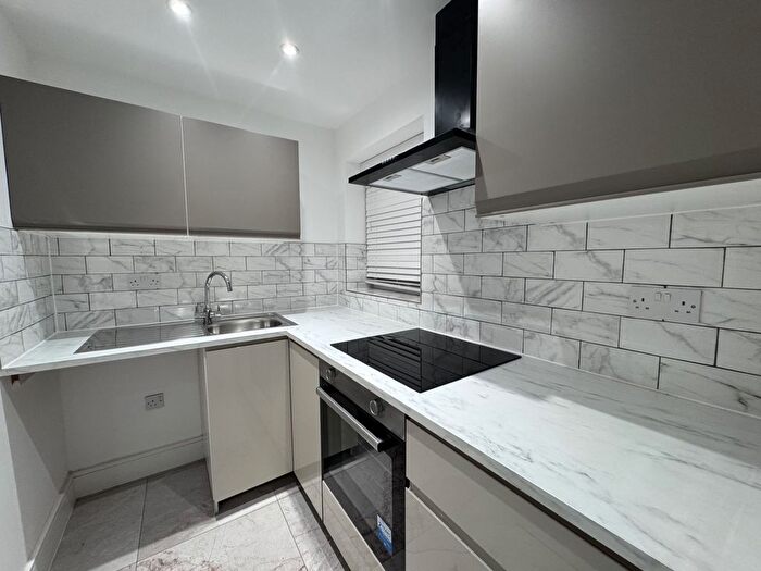 2 Bedroom Flat To Rent In Broomfield Road, Chelmsford, CM1