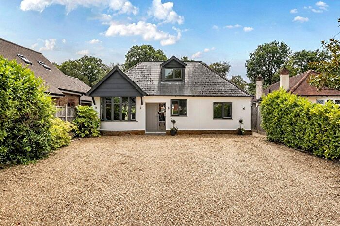 4 Bedroom Detached House For Sale In Lyne, Chertsey, Surrey, KT16
