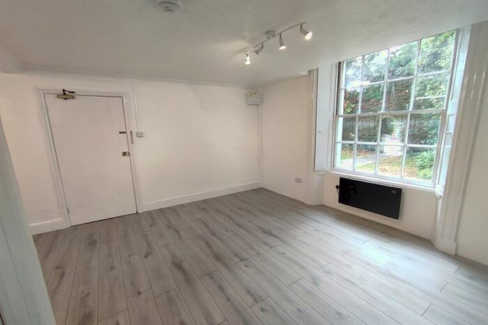 Studio To Rent In Upper Bognor Road, Bognor Regis, PO21 - Photo 2
