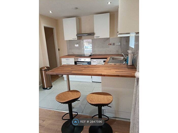 1 Bedroom End Of Terrace House To Rent In Maplin Park, Slough, SL3