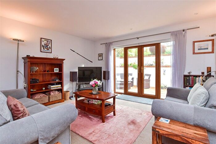 3 Bedroom Chalet For Sale In Cowley Drive, Woodingdean, Brighton, East Sussex, BN2