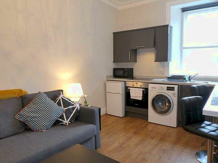 1 Bedroom Apartment To Rent In Holyrood Road, Holyrood, Edinburgh, EH8