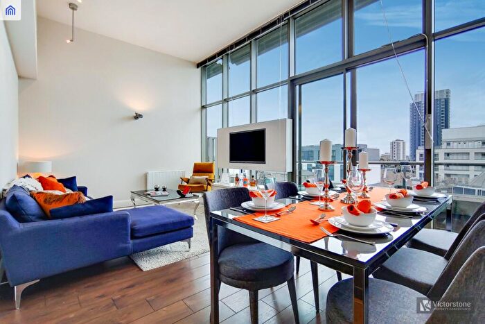 2 Bedroom Penthouse To Rent In City Road, Clerkenwell, London, EC1V