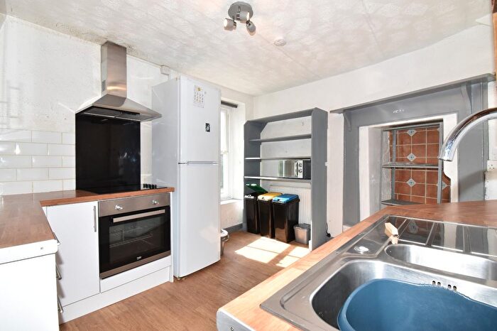 5 Bedroom Maisonette To Rent In Arwenack Street, Falmouth, TR11