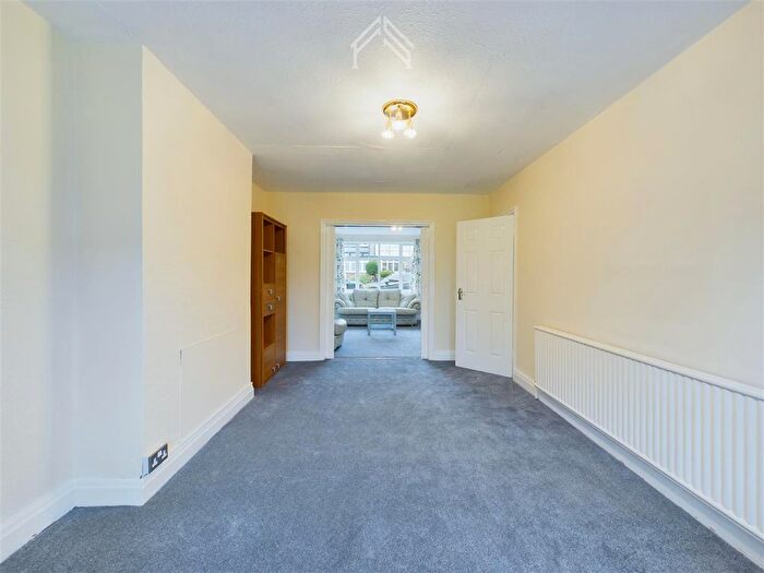 4 Bedroom Property To Rent In Vista Way, Harrow, HA3