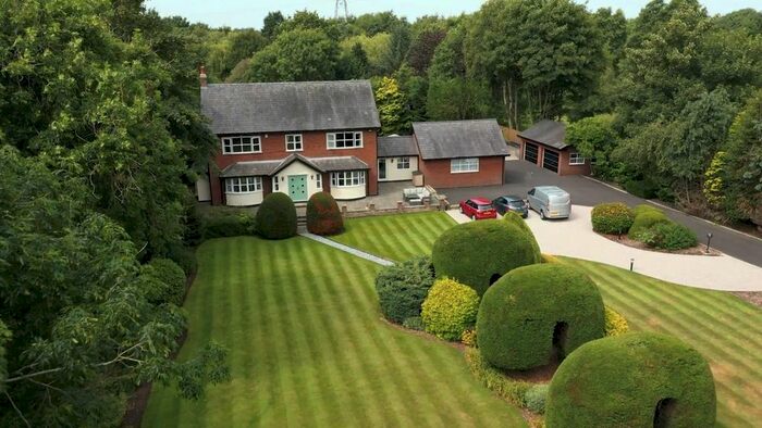 4 Bedroom Detached House For Sale In Moss House Lane, Westby, PR4