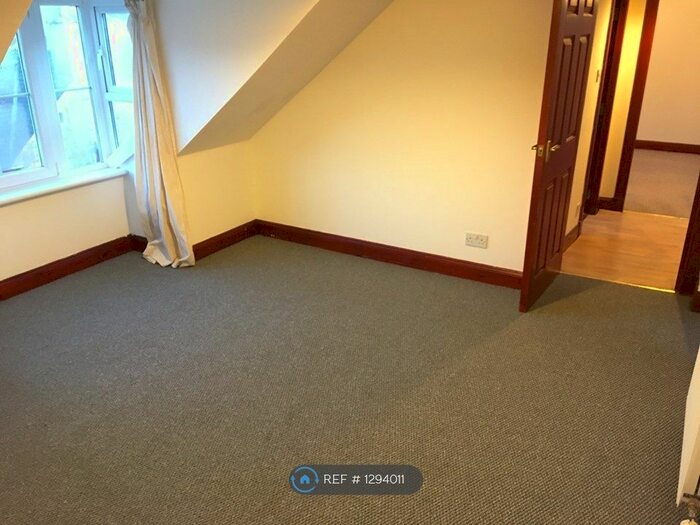 2 Bedroom Flat To Rent In Back Street, Bridge Of Earn, Perth PH2