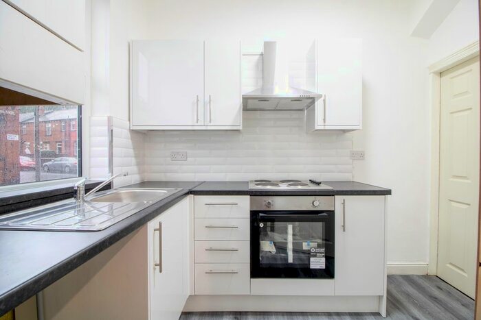 2 Bedroom Terraced House To Rent In Noster Place, Beeston, Leeds, LS11