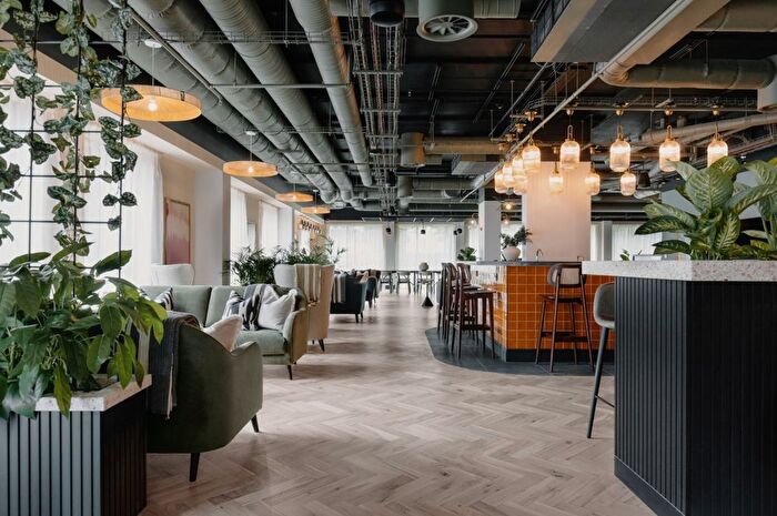 2 Bedroom Flat To Rent In Loudon's Yard, Inkwell Place Birmingham, B16