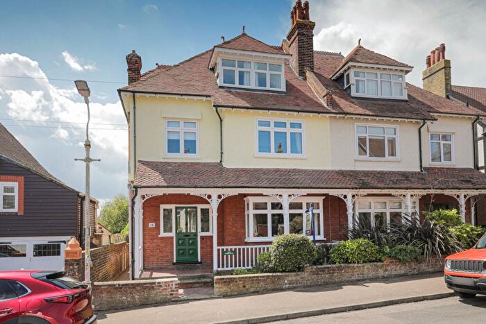 7 Bedroom Semi-Detached House For Sale In Dickens Road, Broadstairs, Kent, CT10