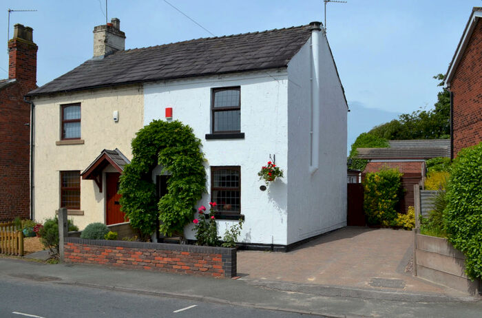 2 Bedroom Semi-Detached House To Rent In Crewe Road, Sandbach, CW11