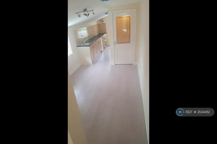 2 Bedroom Flat To Rent In Howbury Street, Bedford, MK40