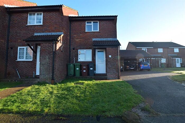 2 Bedroom Semi Detached House To Rent In Bembridge Road, Eastbourne, BN23