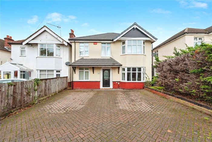 4 Bedroom Detached House For Sale In Peartree Avenue, Southampton, Hampshire, SO19